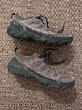 Oboz Men’s Hiking Shoes size 12
